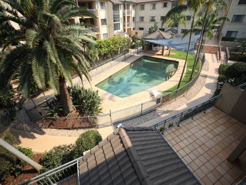 92/300 Sir Fred Schonell Drive, St Lucia QLD 4067