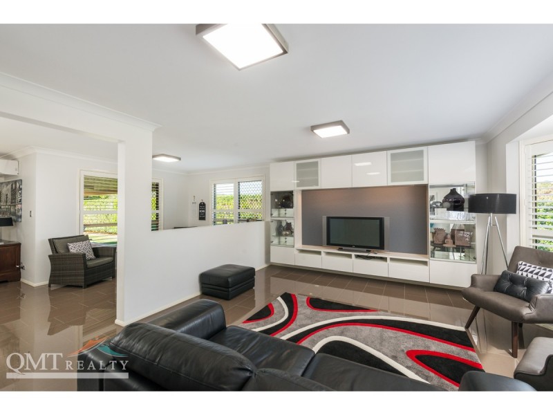 11 Kalbarri Street, Parkinson QLD 4115