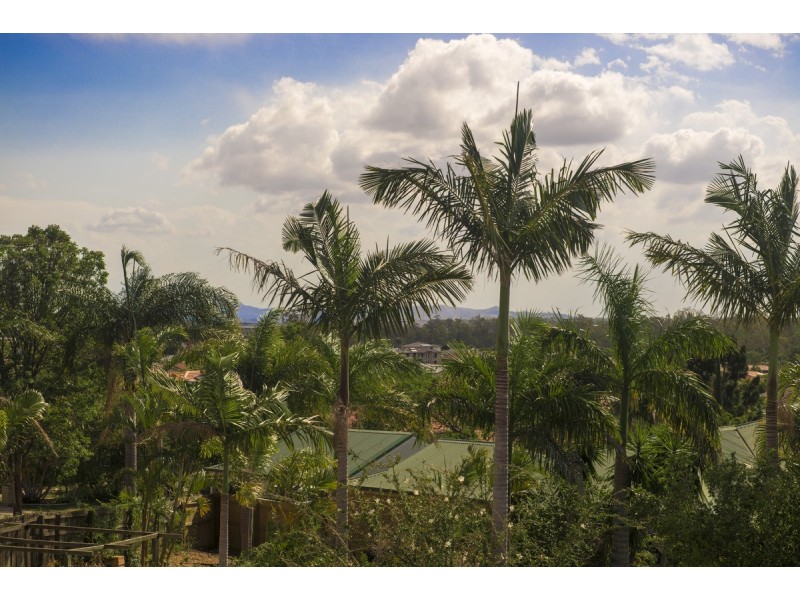 16. Lochano Close, Parkinson QLD 4115