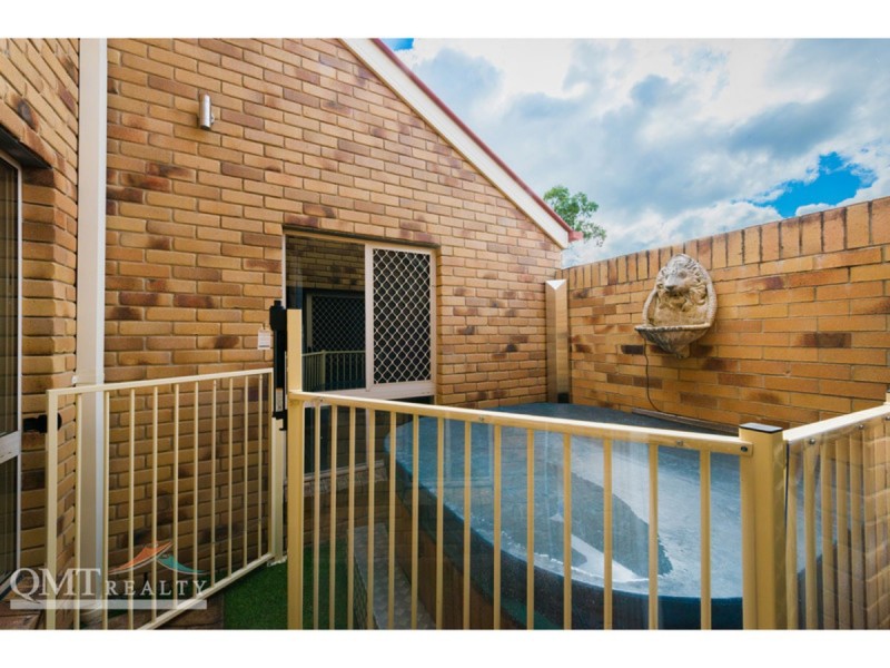 8 Lawson Place, Forest Lake QLD 4078