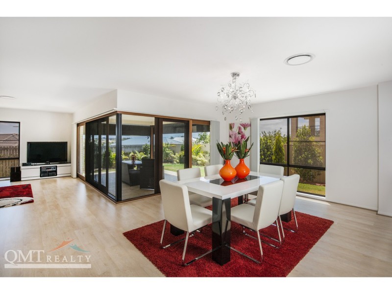 31 Roland Street, Parkinson QLD 4115