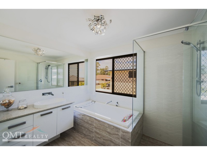 31 Roland Street, Parkinson QLD 4115