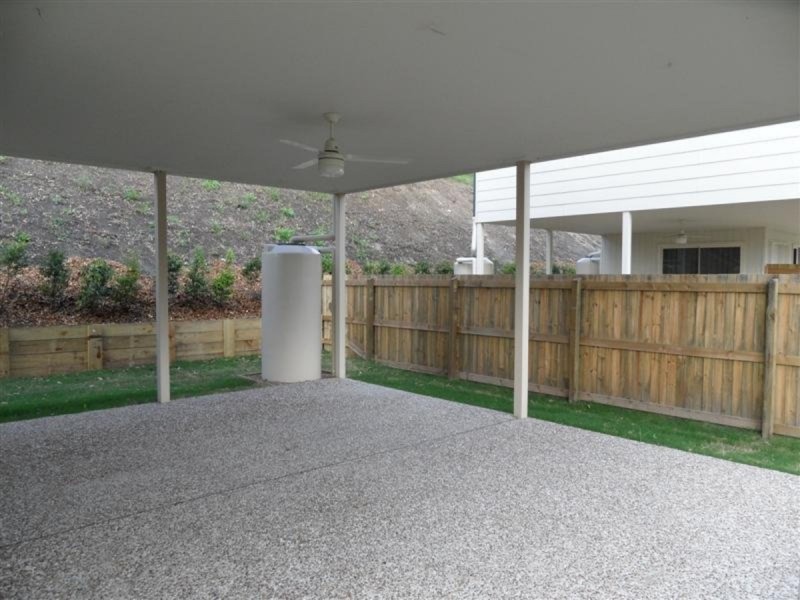 88 High Street, Blackstone QLD 4304