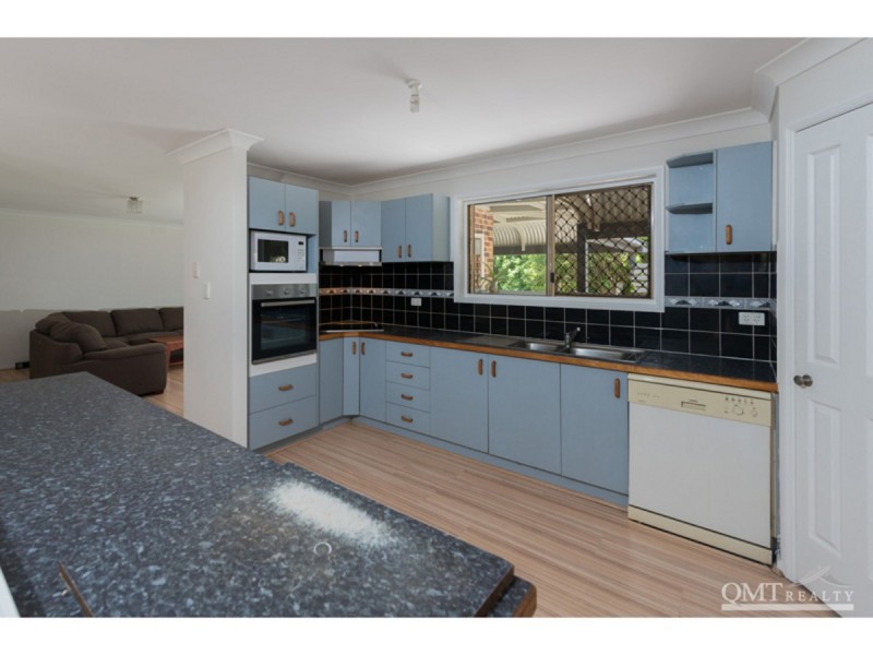 5 Louise Court, Silkstone QLD 4304