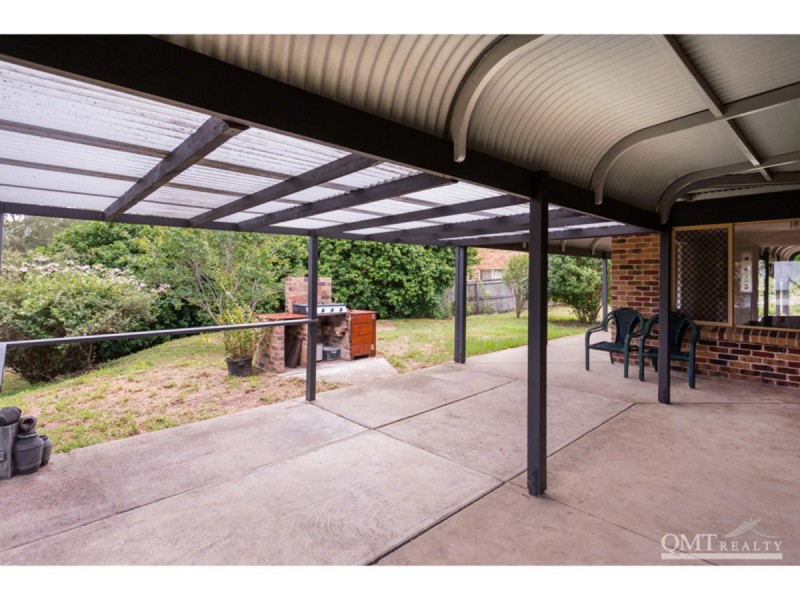 5 Louise Court, Silkstone QLD 4304