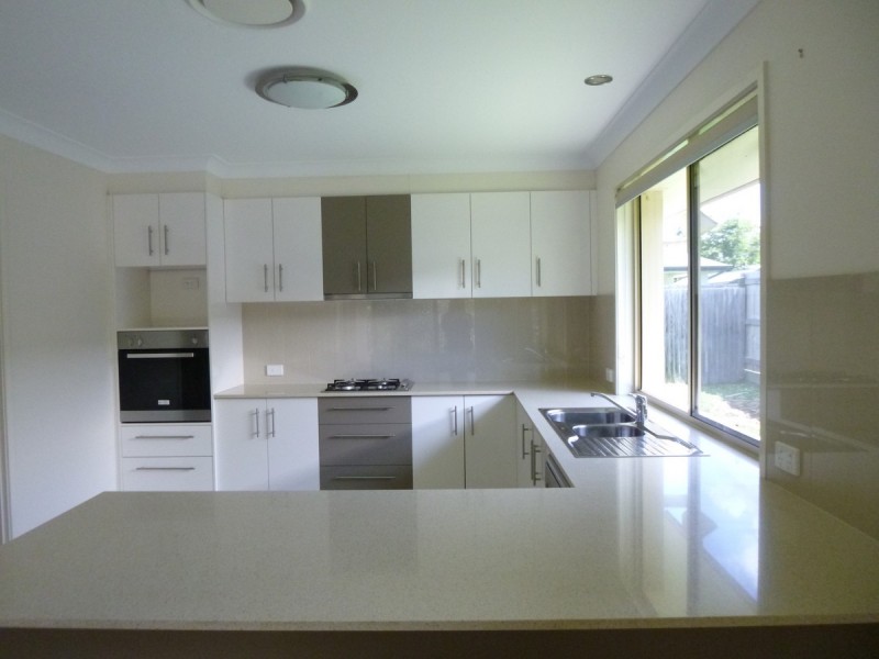 28 Coalstoun Crossing, Waterford QLD 4133