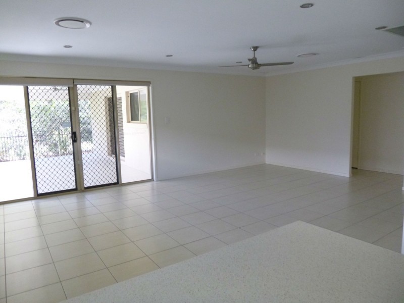 28 Coalstoun Crossing, Waterford QLD 4133