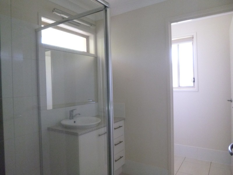 28 Coalstoun Crossing, Waterford QLD 4133