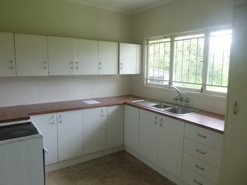 5 SMITH Road, Woodridge QLD 4114