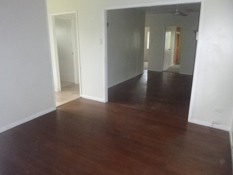 5 SMITH Road, Woodridge QLD 4114