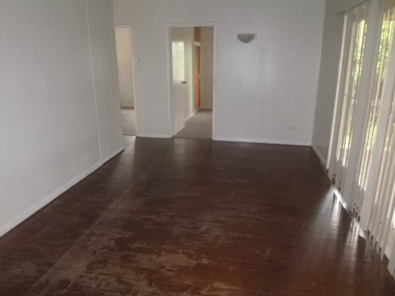 5 SMITH Road, Woodridge QLD 4114