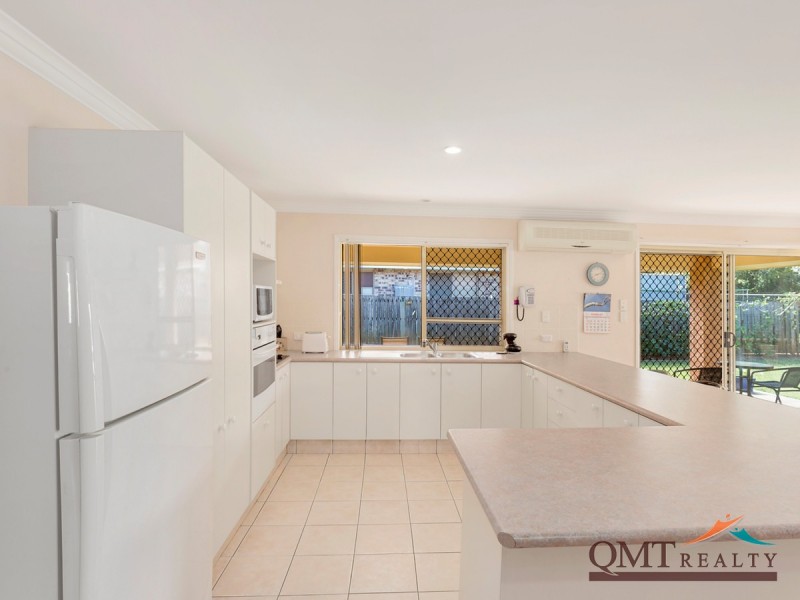 77 Balmoral Street, Kuraby QLD 4112