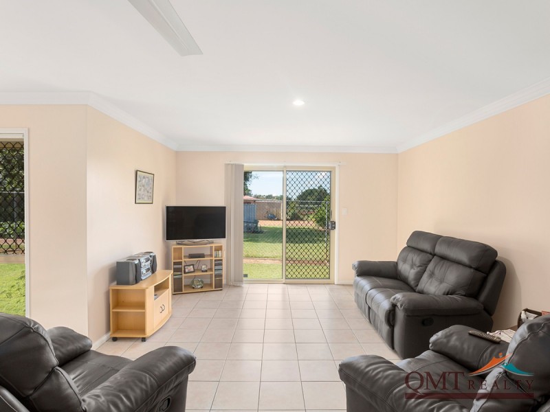 77 Balmoral Street, Kuraby QLD 4112