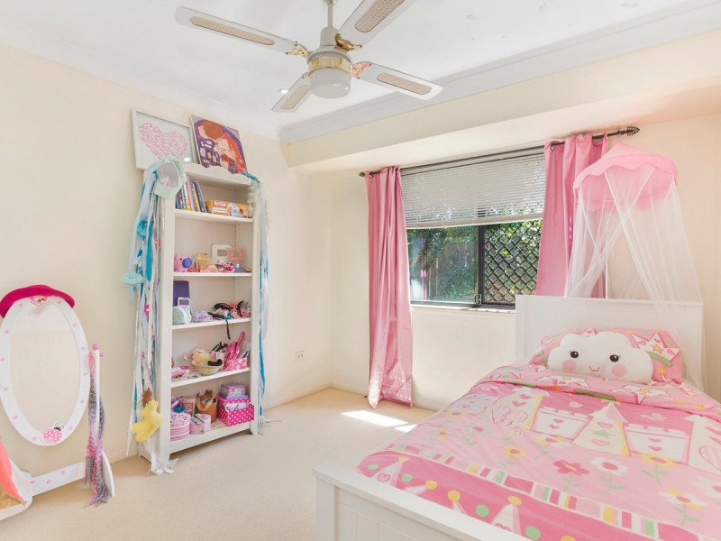 11 Glenroy Place, Parkinson QLD 4115