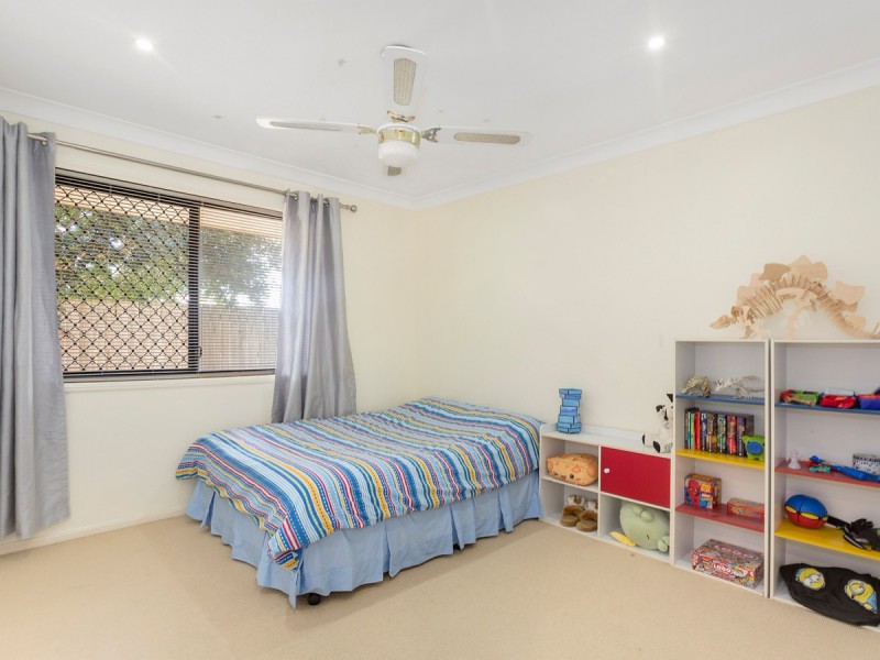 11 Glenroy Place, Parkinson QLD 4115