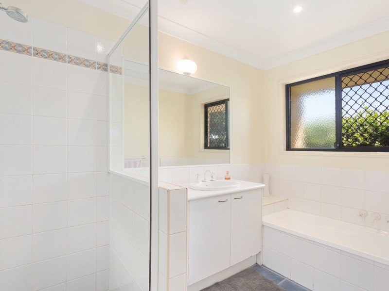 11 Glenroy Place, Parkinson QLD 4115