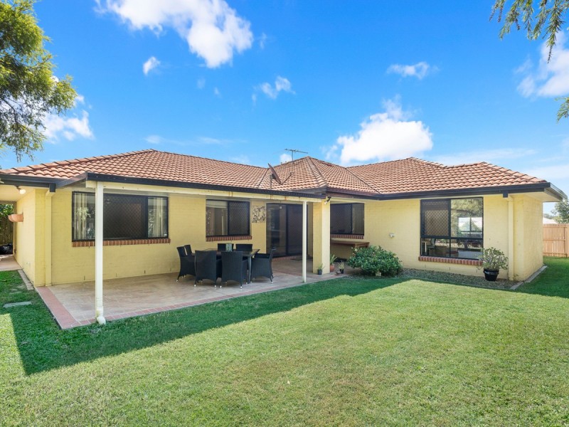 11 Glenroy Place, Parkinson QLD 4115