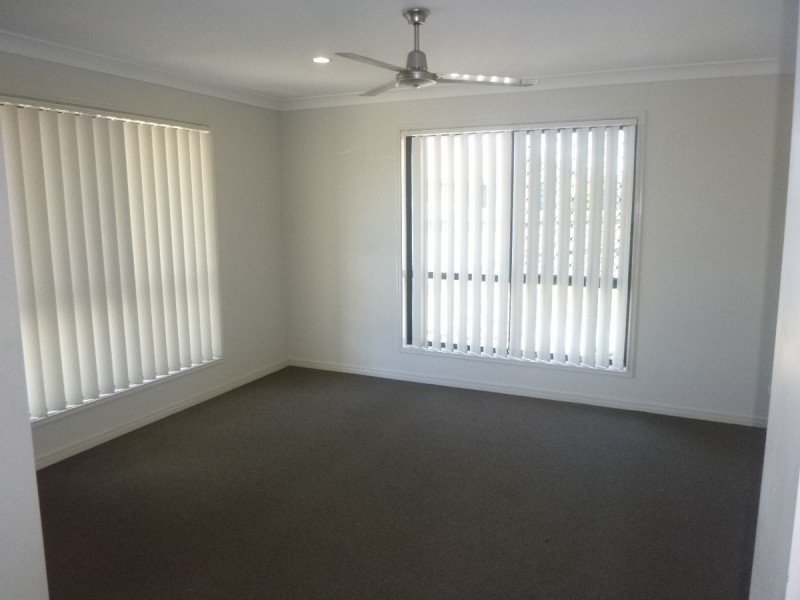 32 Ernestine Circuit, Eagleby QLD 4207