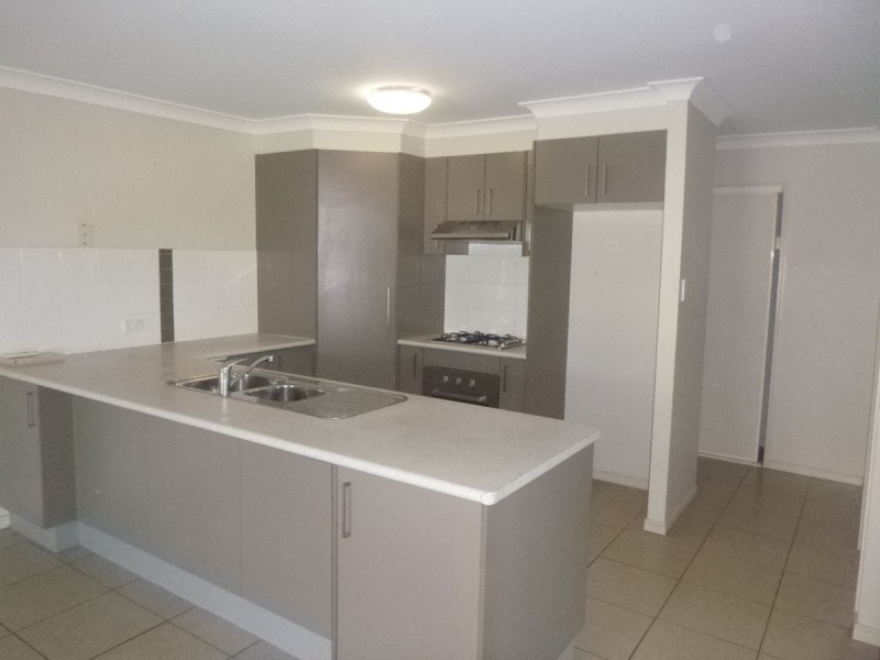 32 Ernestine Circuit, Eagleby QLD 4207