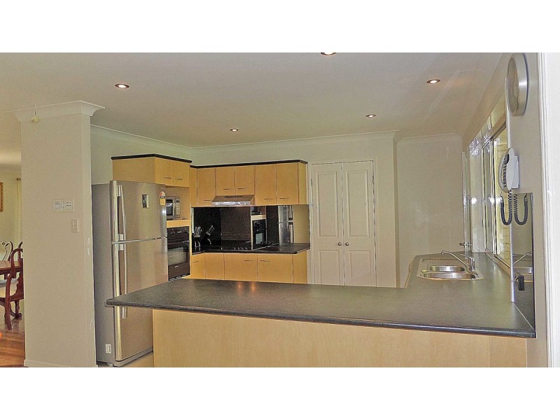 31 Cedar Place, Stretton QLD 4116
