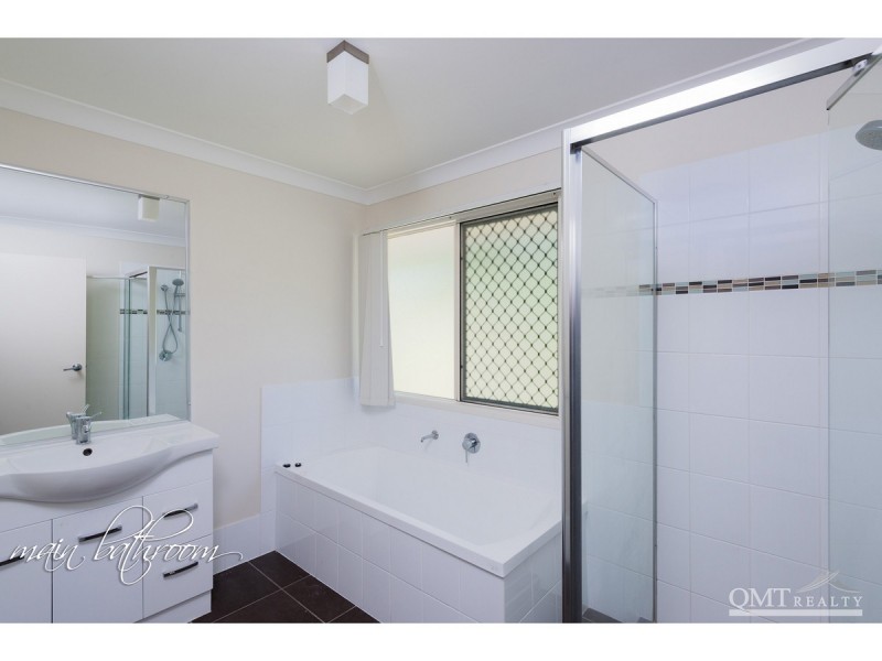 90 High Street, Blackstone QLD 4304