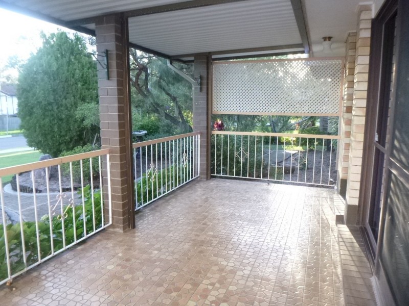 37 Pine Drive, Woodridge QLD 4114