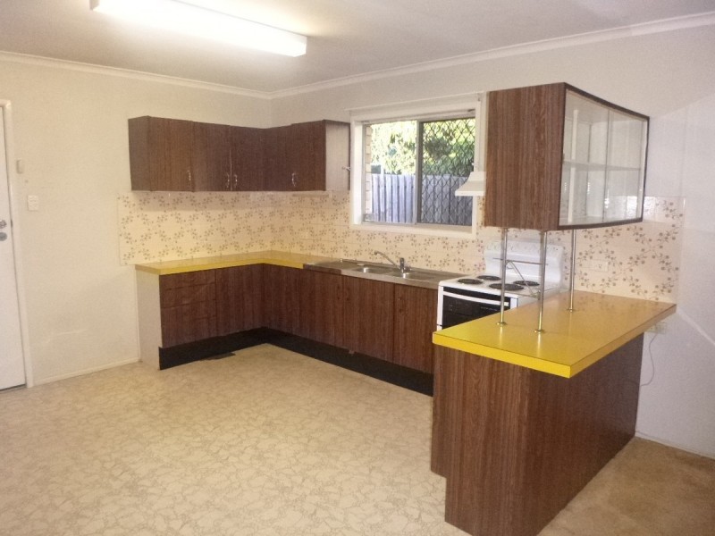 37 Pine Drive, Woodridge QLD 4114