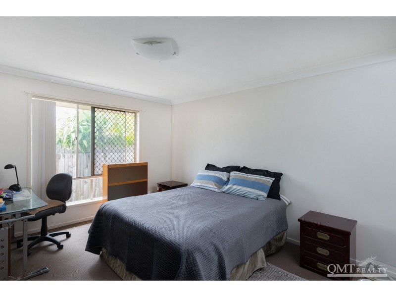 10 Eric Drive, Blackstone QLD 4304