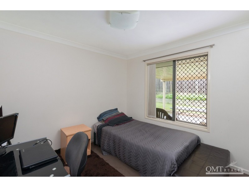 10 Eric Drive, Blackstone QLD 4304
