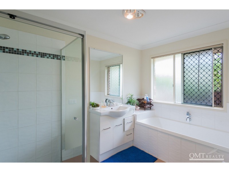 10 Eric Drive, Blackstone QLD 4304