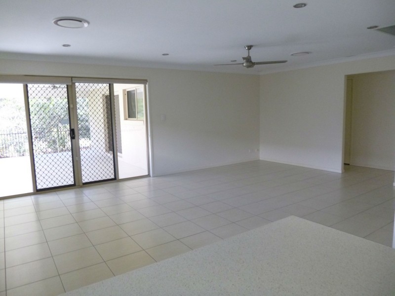 28 Coalstoun Crossing, Waterford QLD 4133