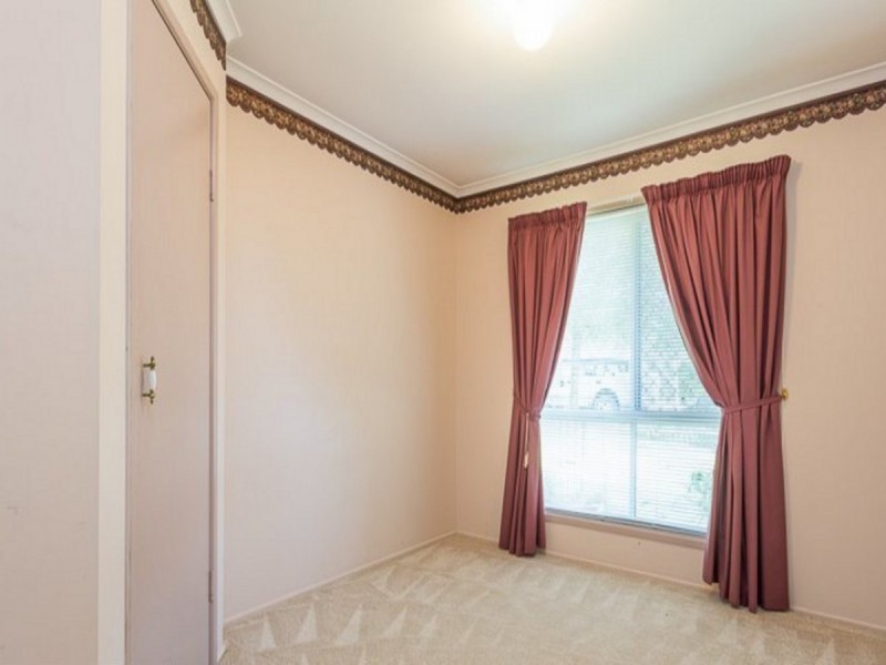 16 Melnik Drive, Loganlea QLD 4131