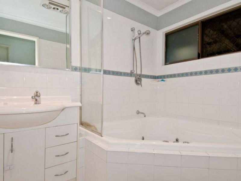 10 Redwood, Marsden QLD 4132