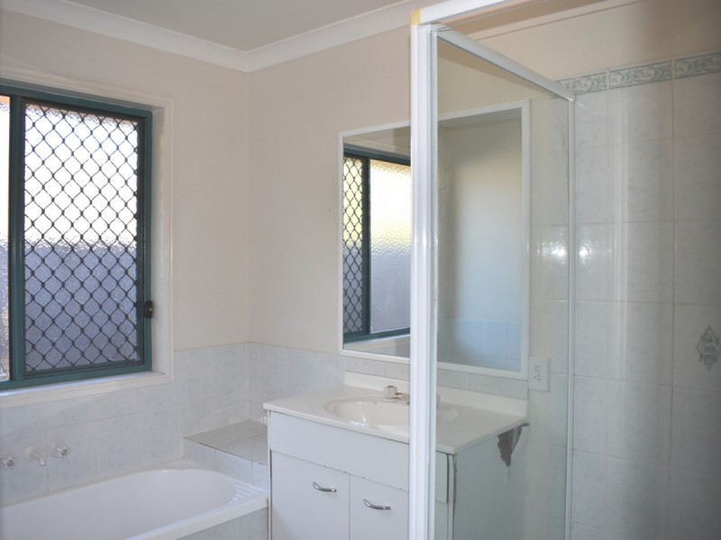 68 Rubicon Crescent, Kuraby QLD 4112