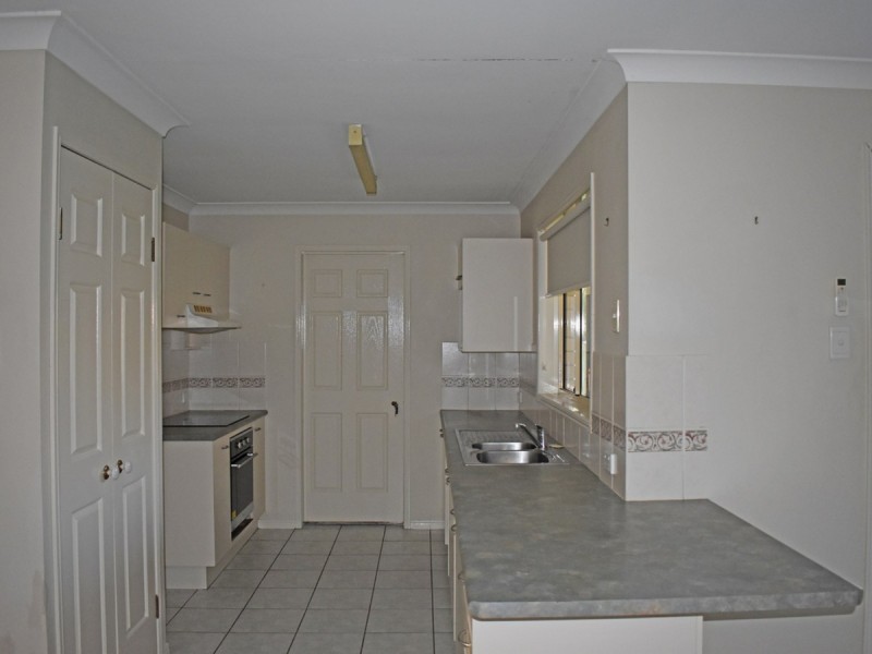 70 Paddington Crescent, Stretton QLD 4116