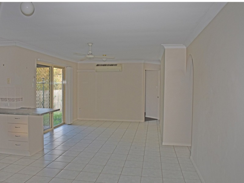 70 Paddington Crescent, Stretton QLD 4116