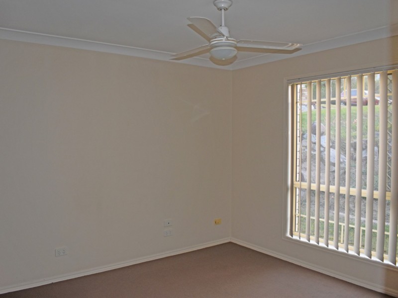 70 Paddington Crescent, Stretton QLD 4116