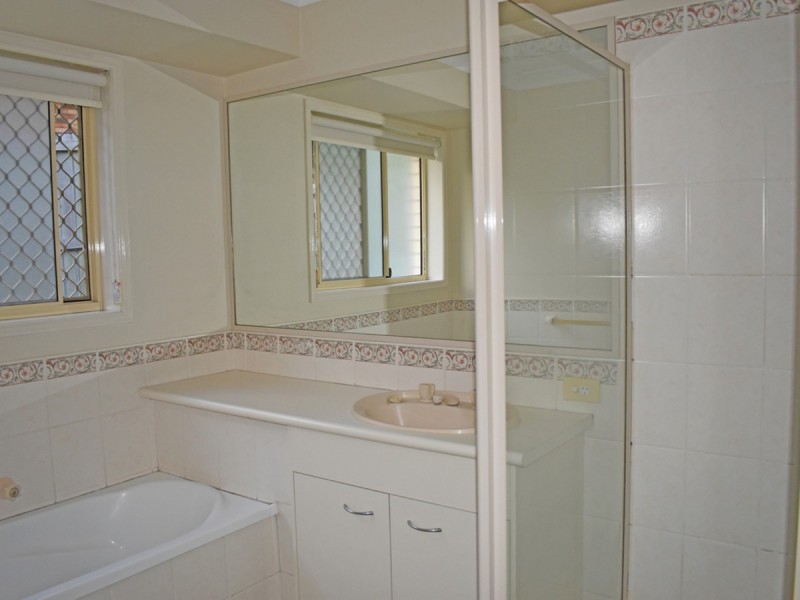 70 Paddington Crescent, Stretton QLD 4116