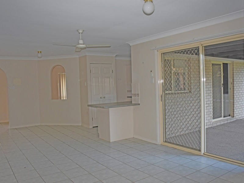 70 Paddington Crescent, Stretton QLD 4116