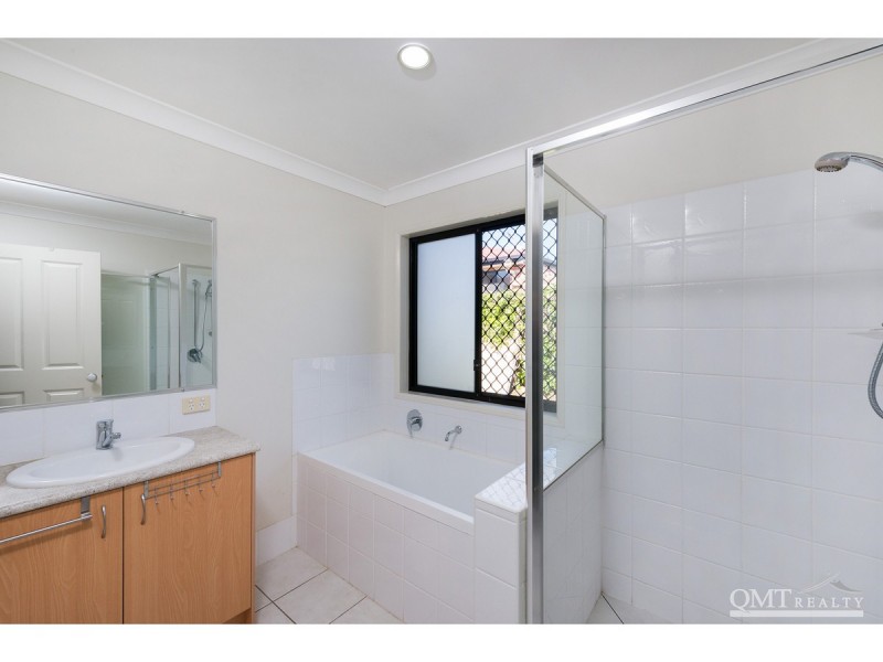 4 Charles Court, Joyner QLD 4500