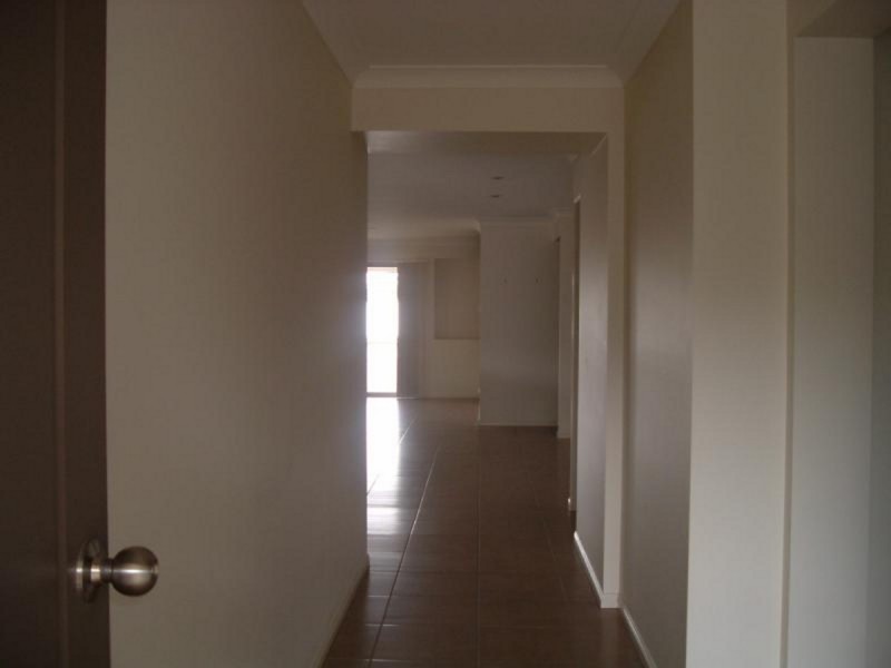 29 Frankland Avenue, Waterford QLD 4133