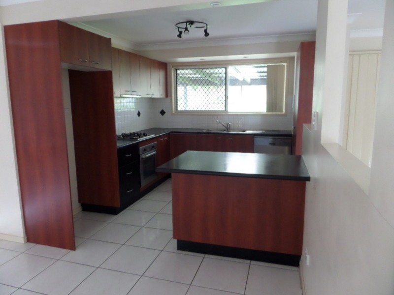 10 Letitia Street, Regents Park QLD 4118