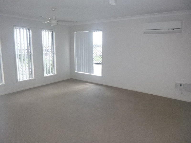 14 Petal Place, Yamanto QLD 4305