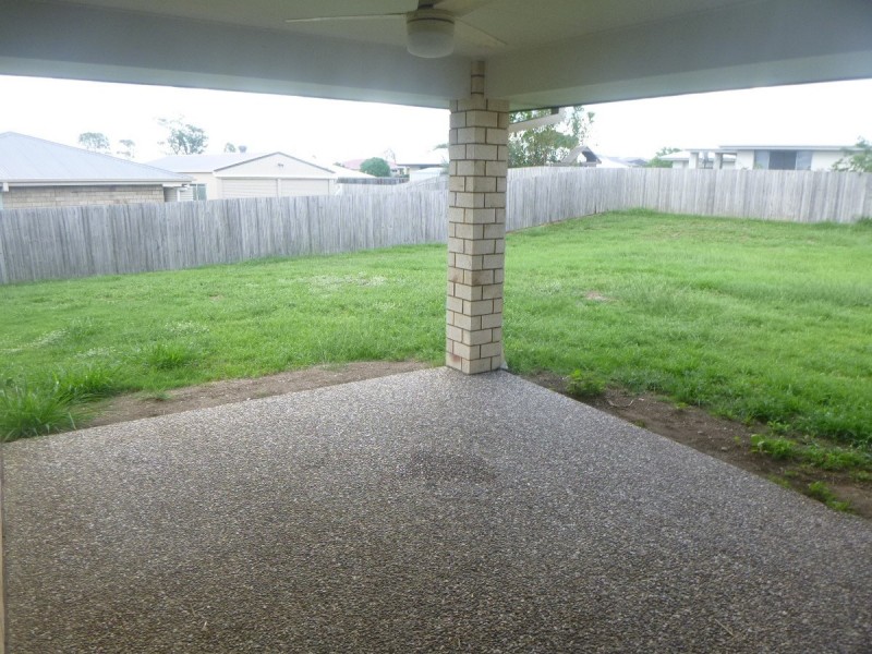 14 Petal Place, Yamanto QLD 4305