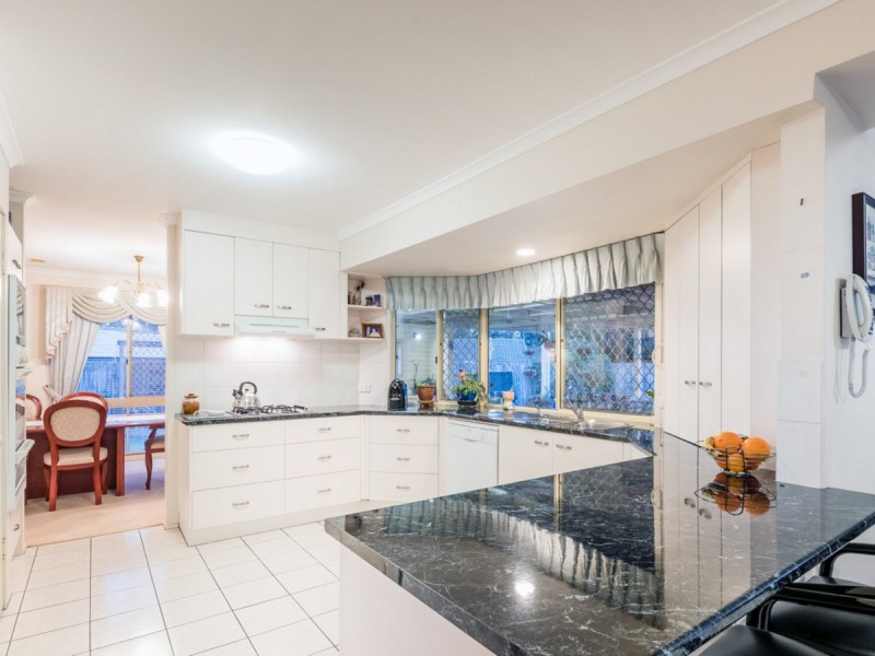 15 Aspen Crescent, Parkinson QLD 4115