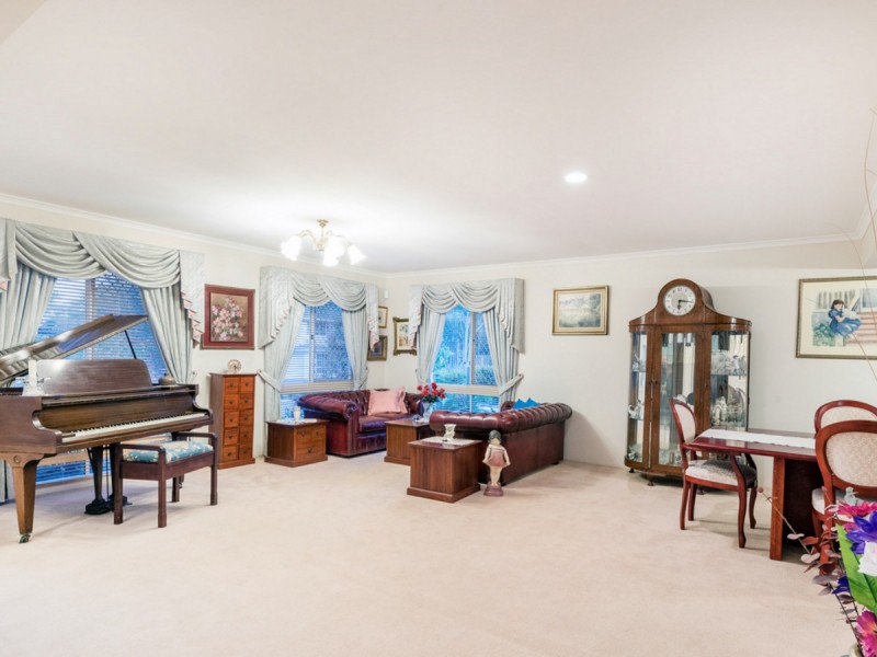 15 Aspen Crescent, Parkinson QLD 4115