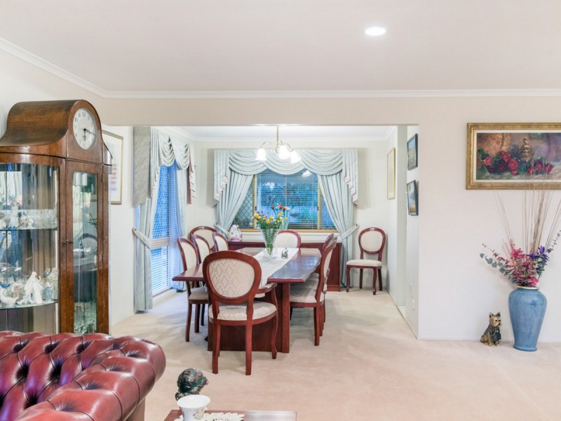 15 Aspen Crescent, Parkinson QLD 4115