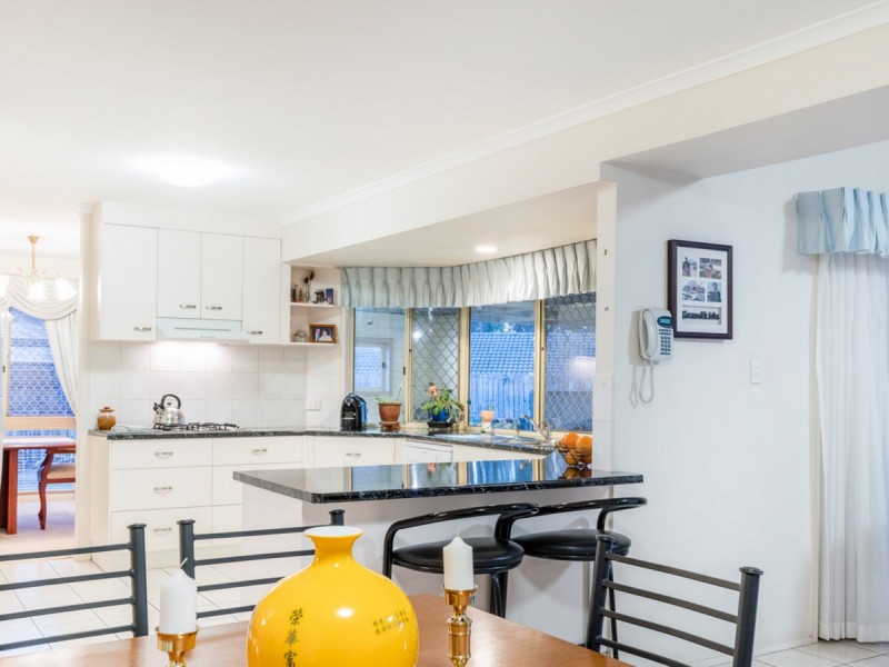15 Aspen Crescent, Parkinson QLD 4115