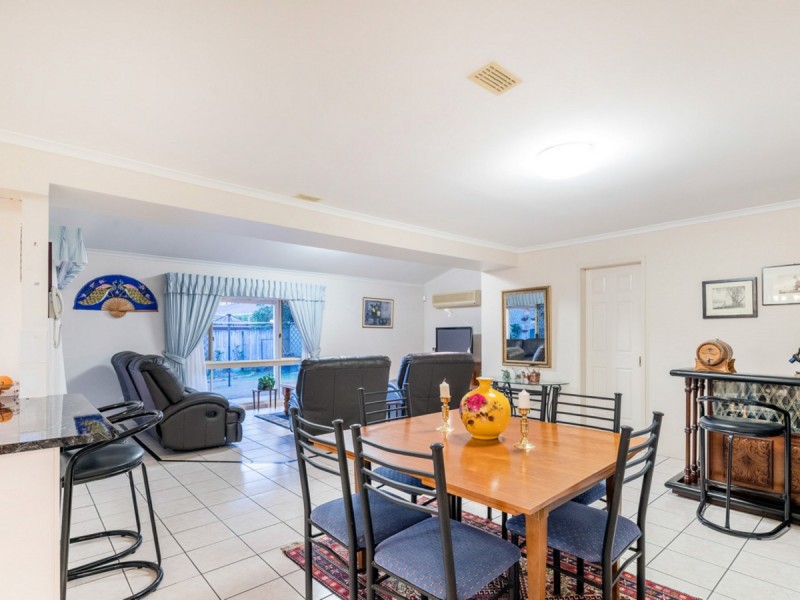 15 Aspen Crescent, Parkinson QLD 4115