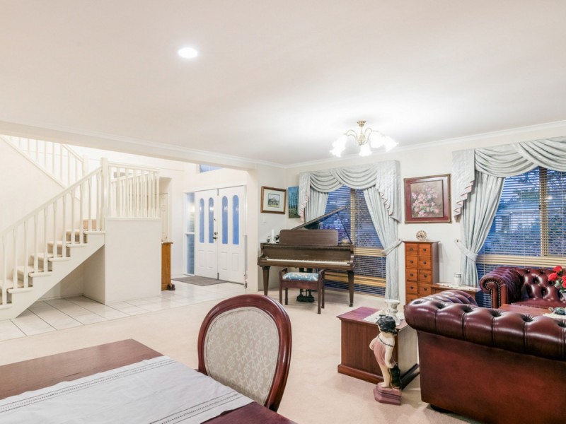 15 Aspen Crescent, Parkinson QLD 4115